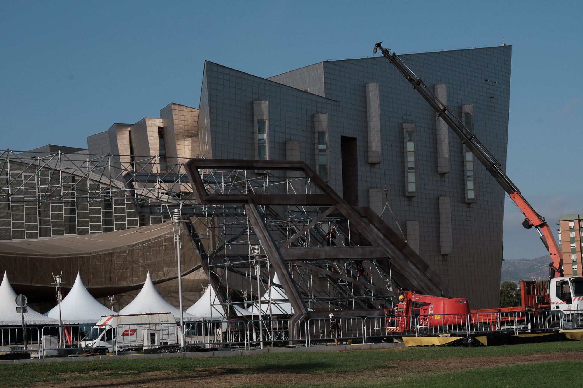 El Palacio de Ferias se transforma por dentro y por fuera para la San Diego Comic-Con de Málaga