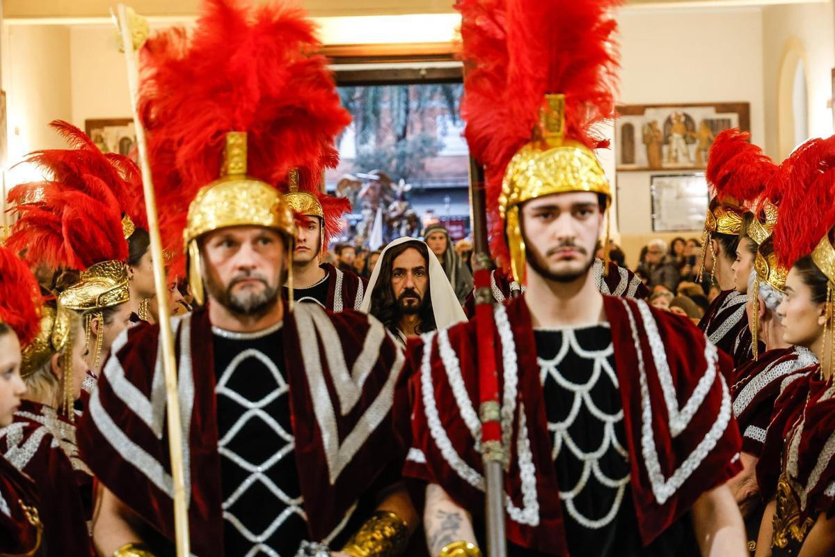 El Cabanyal vive con solemnidad el Miércoles Santo del Prendimiento y la Lanzada