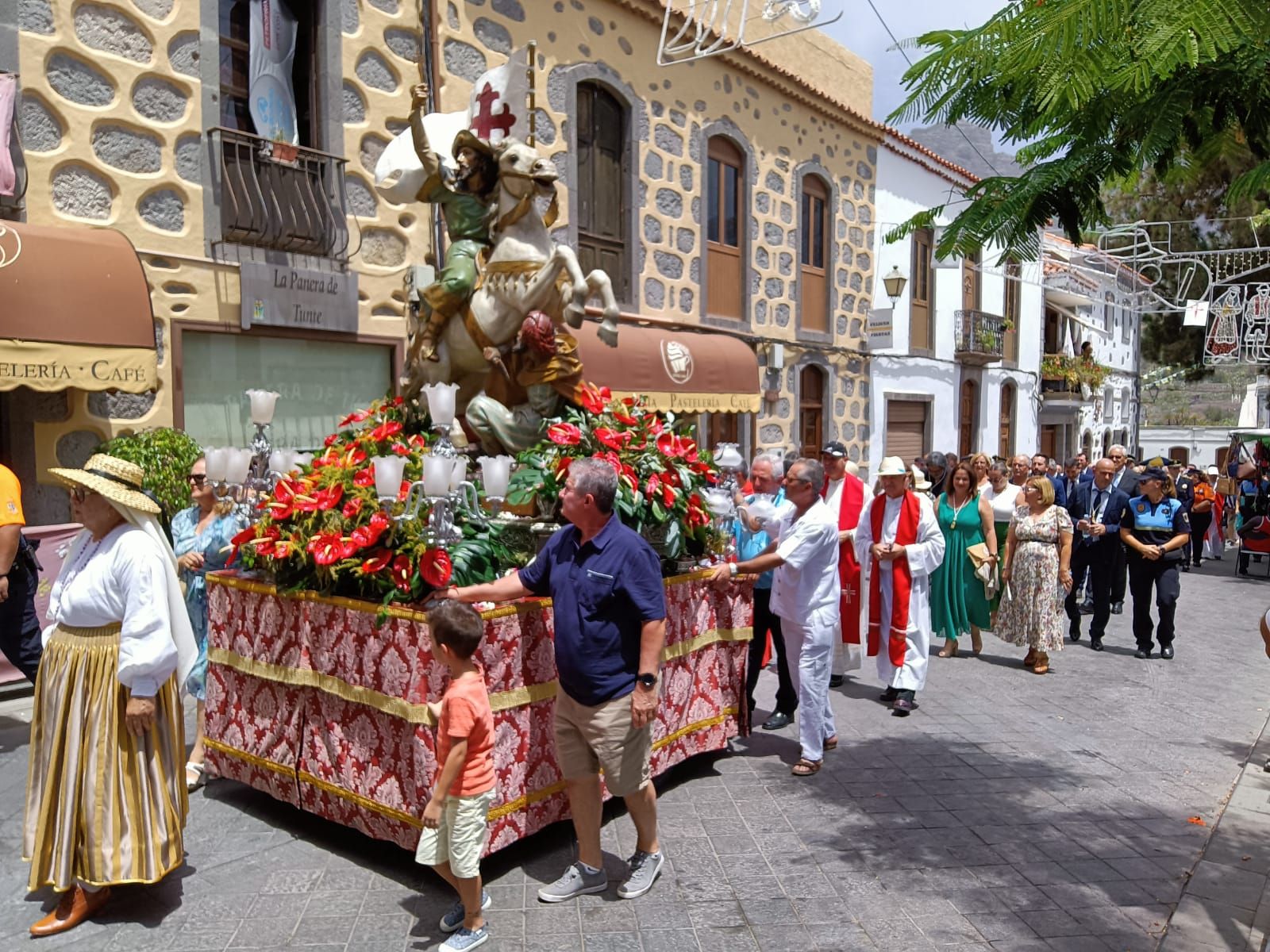 Misa y procesión de Santiago Apóstol en Tunte