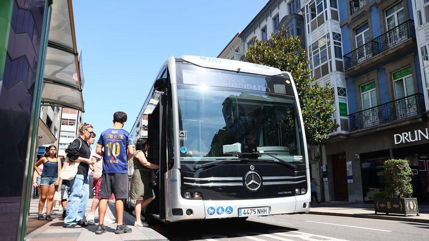 Refuerzo de los buses en Oviedo con motivo del primer partido de liga