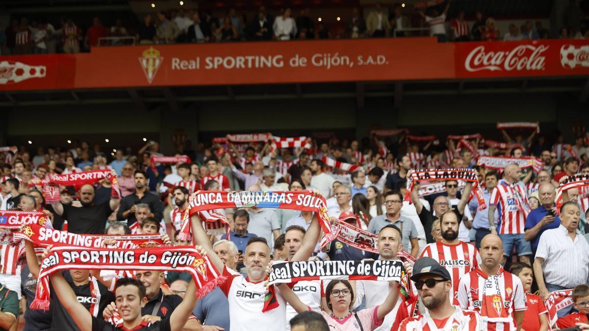 Aficionados del Sporting en El Molinón.
