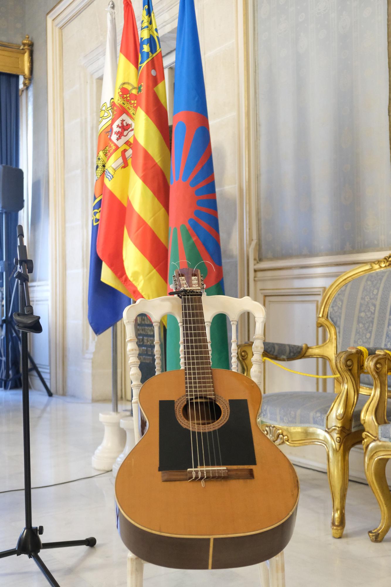 Así se ha vivido el acto institucional por el Día del Pueblo Gitano en el Ayuntamiento de Alicante