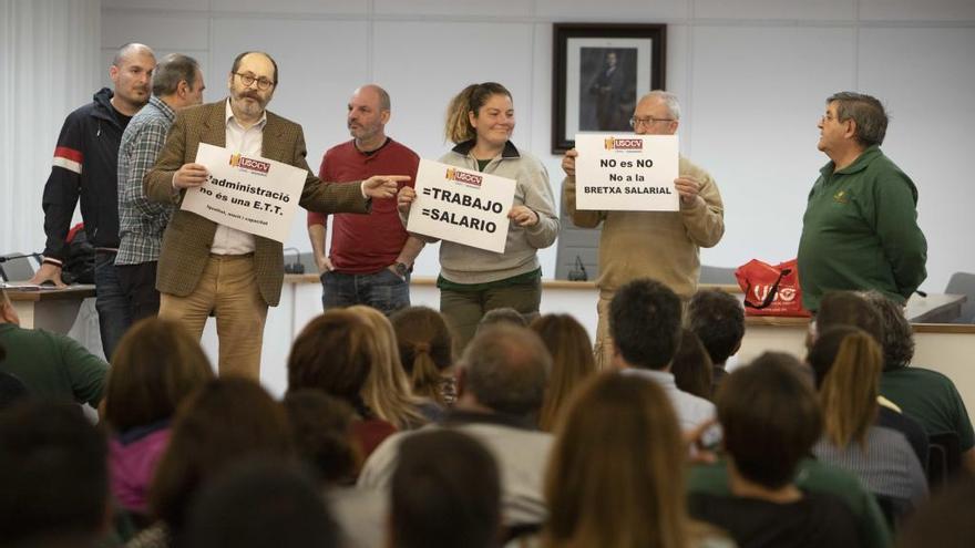 La presión sindical obliga al gobierno de Xàtiva a aplazar la regularización de la plantilla