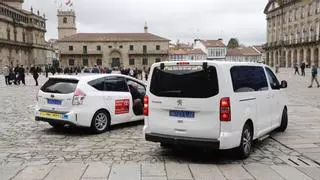 El sector del taxi discrepa sobre el aumento de licencias en Santiago: unos lo ven adecuado y otros auguran la ruina