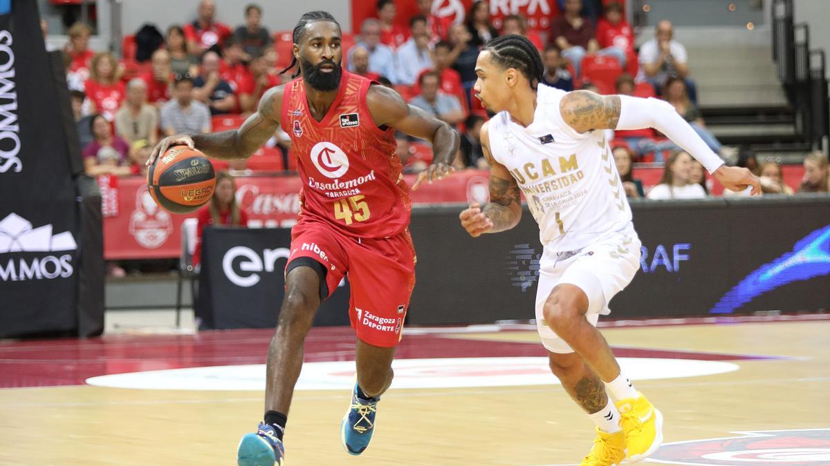 Howard Sant-Roos ante el UCAM Murcia