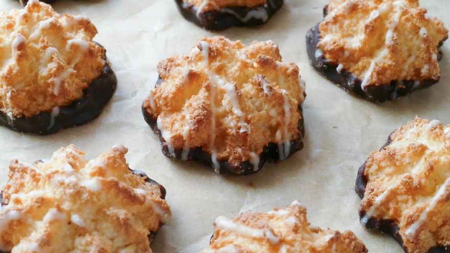 Receta saludable: galletas de coco y chocolate sin azúcar