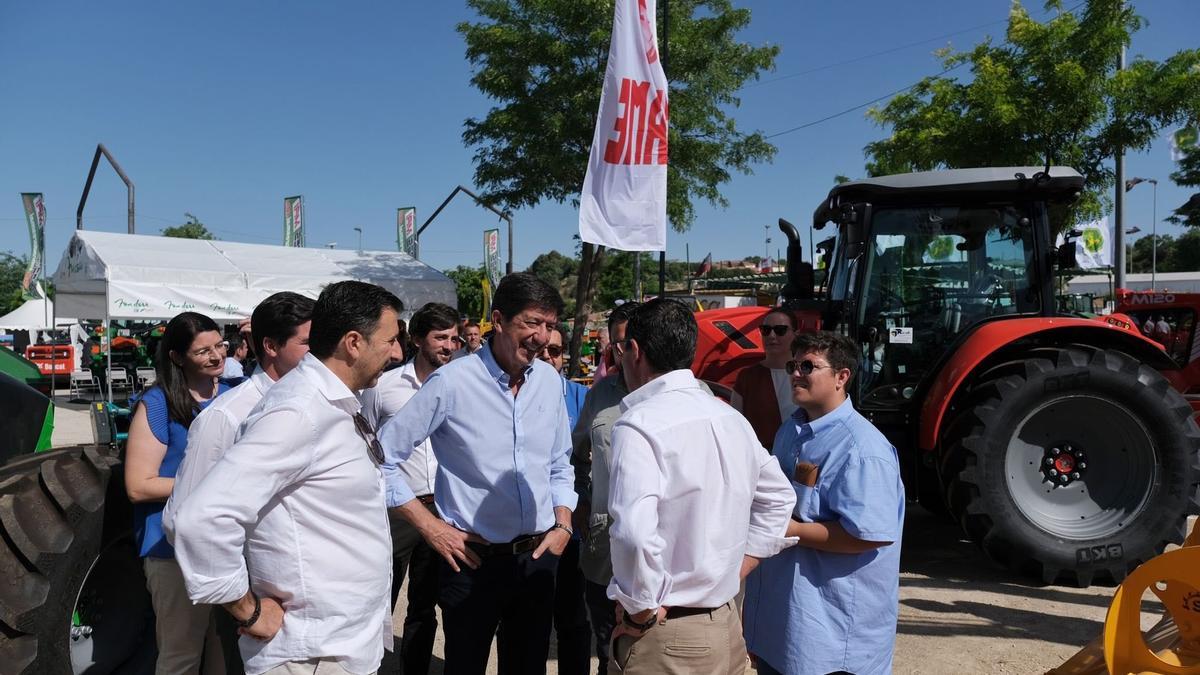 Juan Marín, candidato de Ciudadanos a la Junta, este sábado en un acto con agricultores jiennenses.