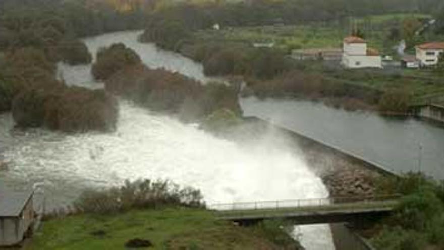 Diez presas de Extremadura empiezan a desembalsar