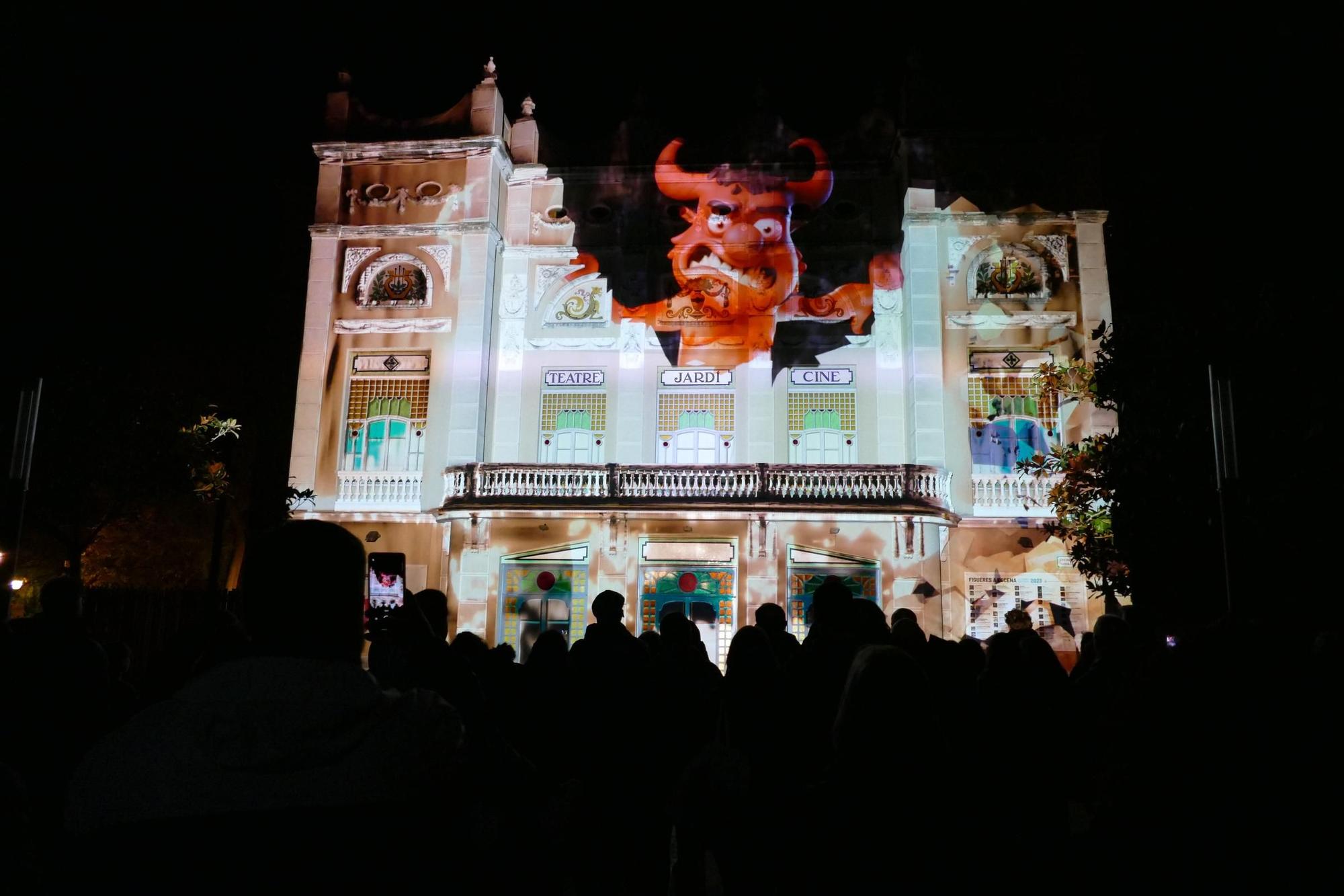 El «mapping» nadalenc de Figueres pica l'ullet al centenari dels Pastorets de Figueres