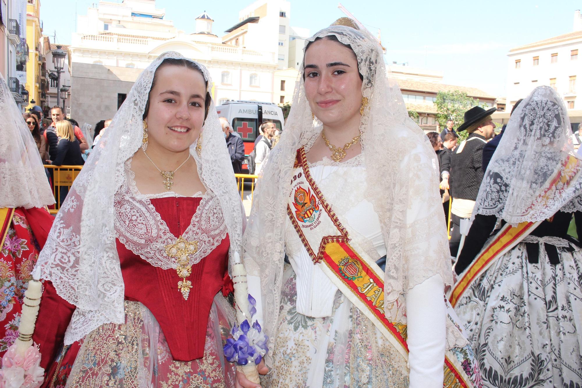 La fuerza de las Fallas en la Procesión de la Virgen (I)