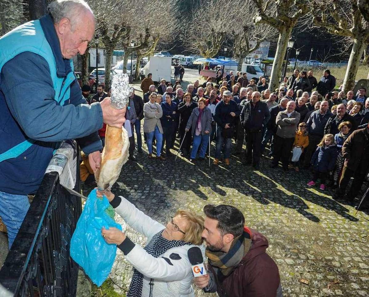 Ocho lacones para los santos de Valga