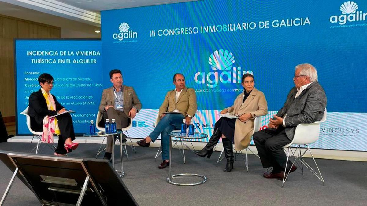 Raxoi recibe una sentencia que obligaría a cerrar 900 pisos turísticos