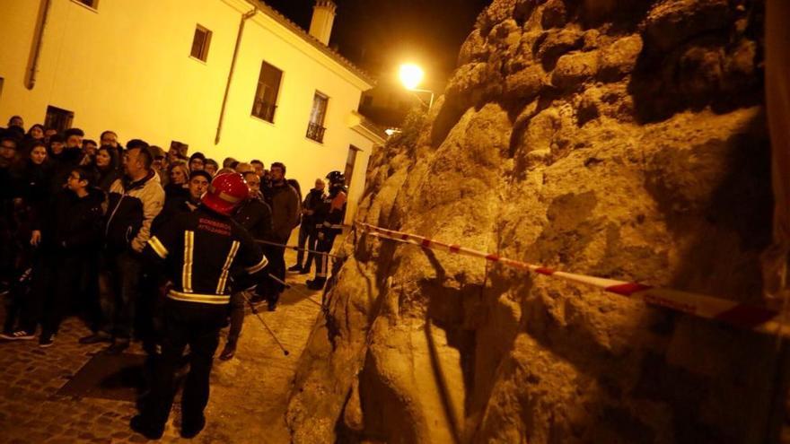 Una mujer resulta herida al caerle una piedra en la Cuesta del Pizarro