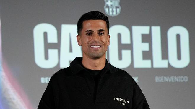 Cancelo, el día de su presentación con el Barça