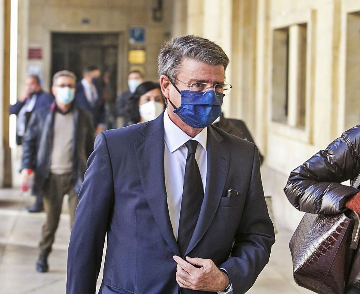 Las defensas de Castedo y Alperi  niegan que  el PGOU fuera secreto pero rechazan que lo filtraran