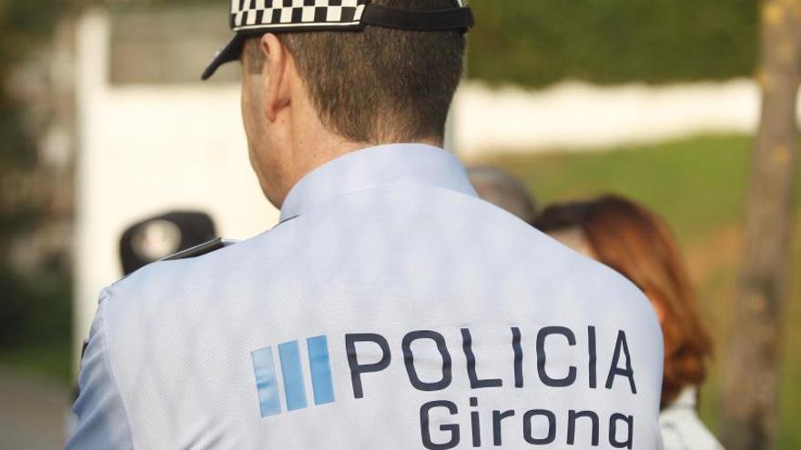 La Policia de Girona posa en marxa una nova edició de la campanya &quot;Compra segura&quot;