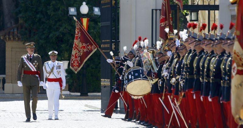 El rey entrega nuevos despachos en la Academia General Militar