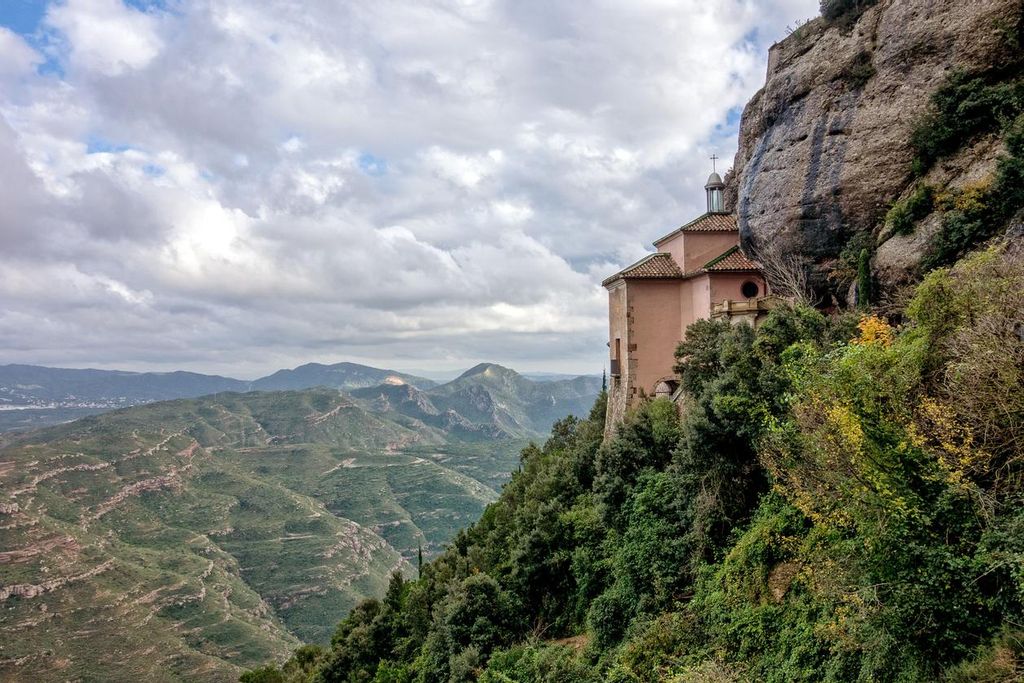 Capilla de la Santa Cueva de Montserrat.
