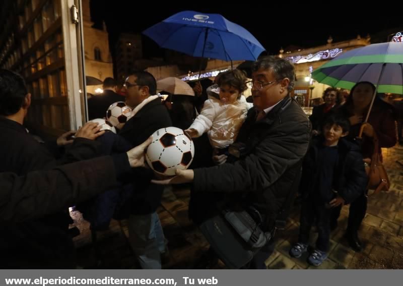 El Cartero Real recogió las ilusiones de los niños de Castellón