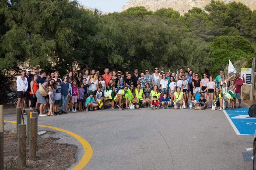 Pro Coasters, limpieza festiva del litoral en la Colònia de Sant Pere