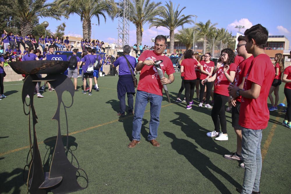 Más de 1.300 estudiantes de las comarcas de la Vega Baja y el Baix Vinalopó participan en la X edición de las Olimpiadas Clásicas.