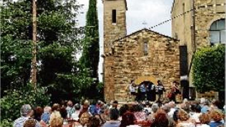 El concert es va iniciar a l&#039;exterior de la Salut de Viladordis