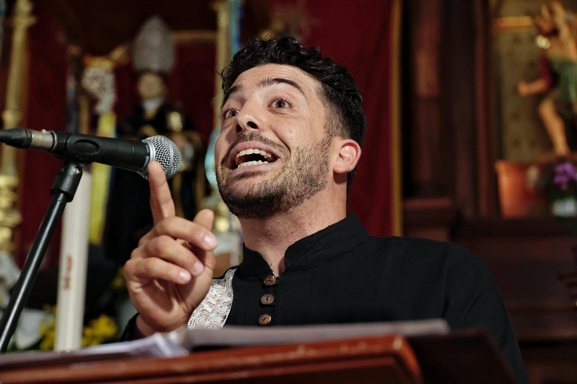 Iván Quintana, solista de Gofiones, pronuncia el pregón de la romería de San Benito