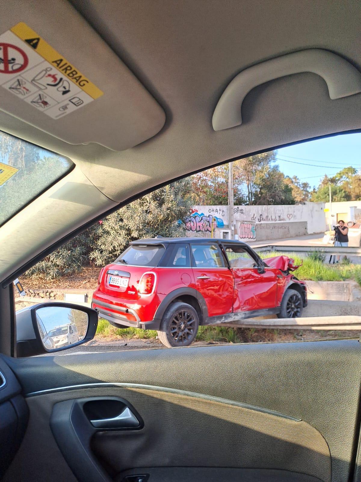 Estas son las fotos del accidente de tráfico cerca de Sant Rafel