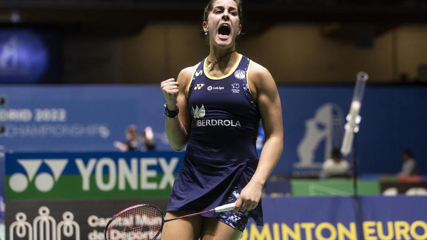 Carolina Marín sufre más de lo esperado, pero se mete en semifinales del Europeo