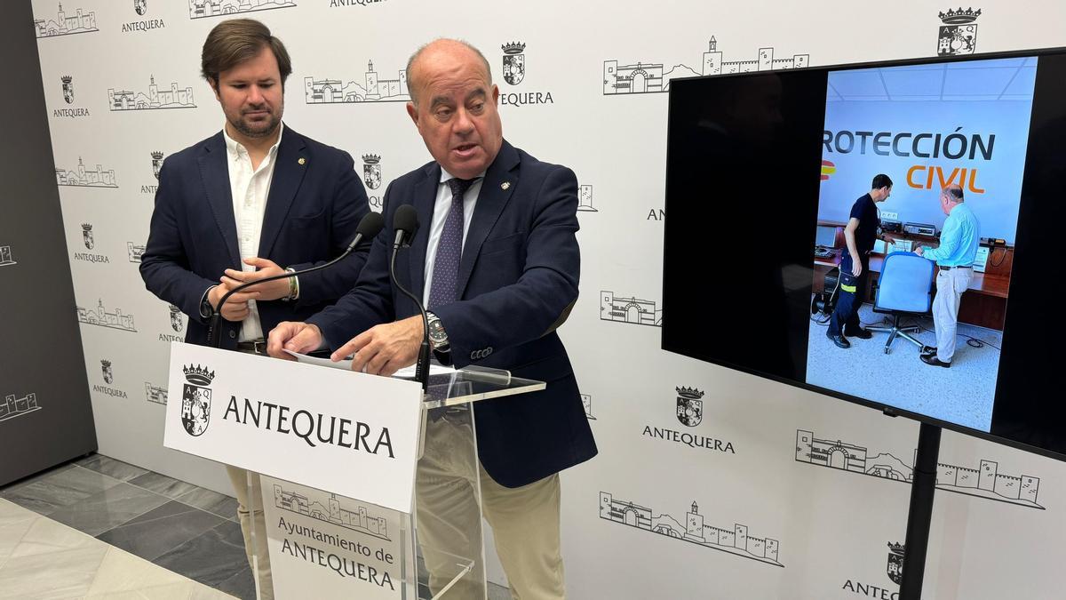 El alcalde de Antequera, Manolo Barón, en rueda de prensa