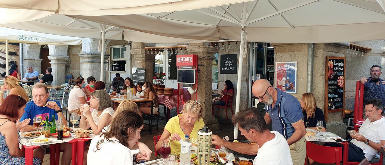 Ambiente en la terraza de un restaurante el pasado mes de agosto