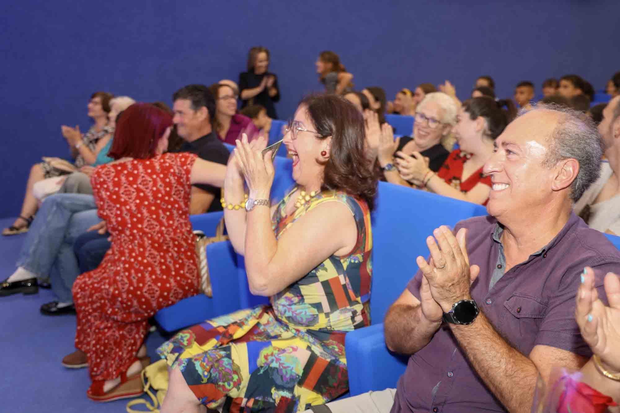 Entrega de premios del concurso infantil de relatos cortos "Cuéntame un cuento para comer" en el Club INFORMACIÓN organizado por COES