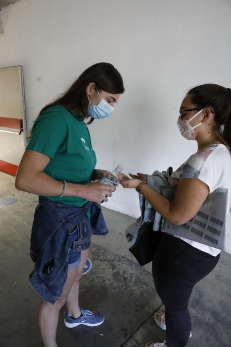 Primer día de la EBAU con mascarilla en Asturias