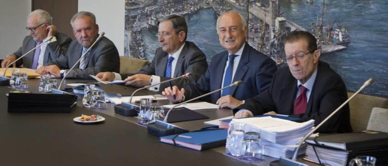 El puerto de Valencia recupera el liderazgo del Mediterráneo e ingresa 65 millones hasta junio