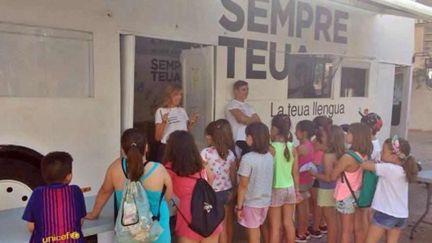 L&#039;autobús estarà fins divendres al tram Blasco Ibáñez del passeig marítim.