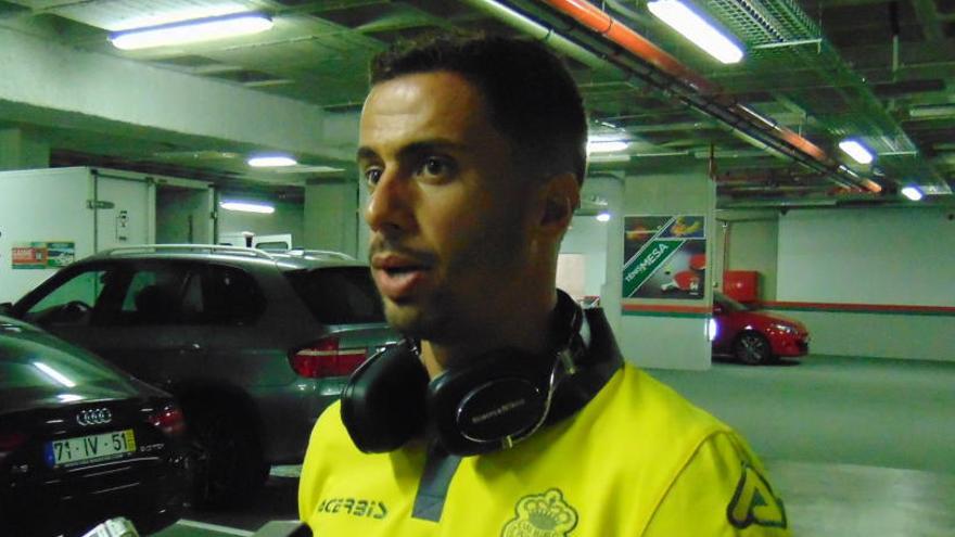 Hernán Santana, ayer, en el estadio Do Marítimo.