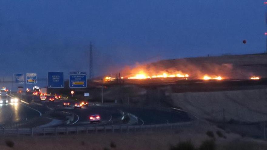 Incendio junto a la Cuesta de los Visos