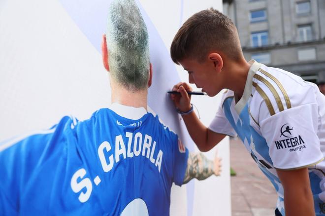 EN IMÁGENES: Oviedo despierta con Cazorla en todos sus rincones