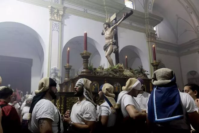 Semana Santa en Alicante 2026: Procesión de la Hermandad Penitencial Mater Desolata en el Viernes Santo