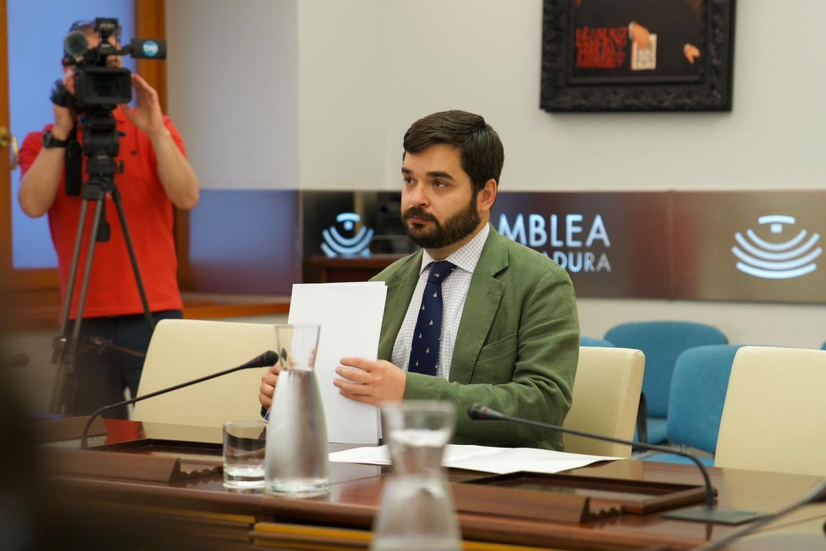 El director general de Servicios Sociales, Infancia y Familia de la Junta de Extremadura, Eliseo Fernández.