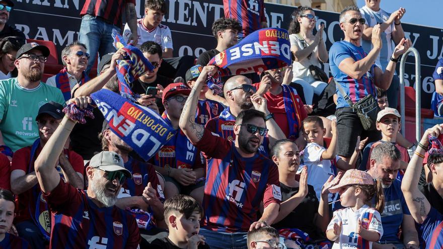 Así ve la afición del Eldense la lucha por el ascenso a Segunda: 