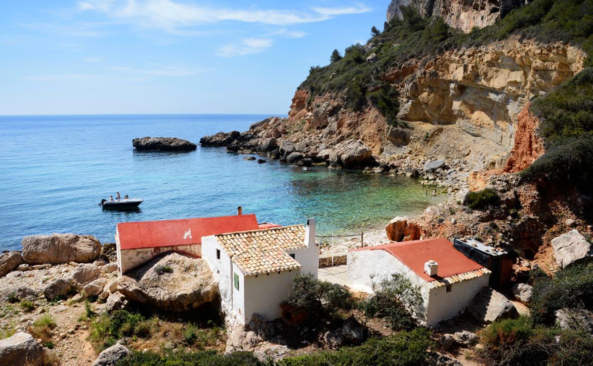 Cala Llebeig, última parada en la ruta de los acantilados