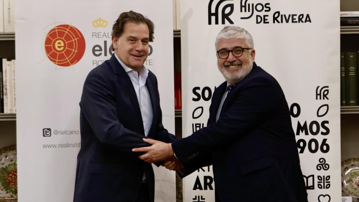 Ignacio Rivera, presidente ejecutivo de Corporación Hijos de Rivera, y José Juan Ruiz, presidente del Real Instituto Elcano