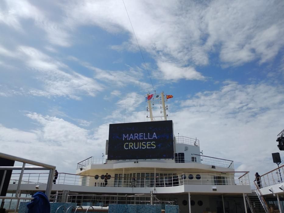 Este buque, adquirido y reformado por la compañía Marella Cruises, tiene 246 metros de eslora y una capacidad máxima para albergar a 1.814 pasajeros