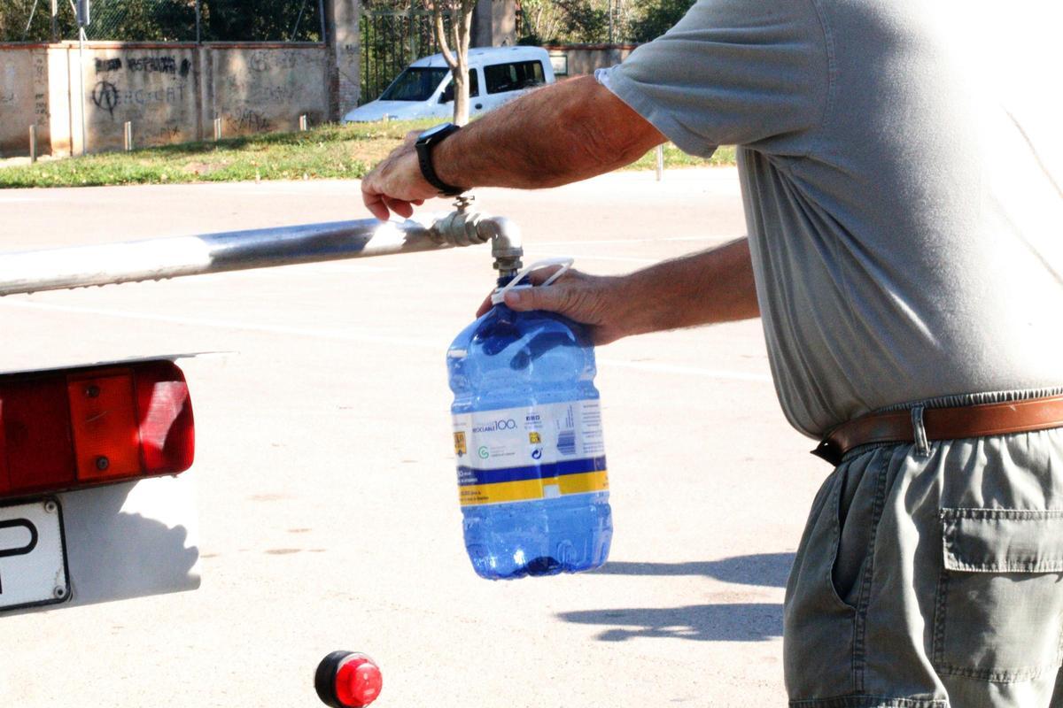 Cubes d'aigua i resignació entre veïns i hostalers de la Bisbal