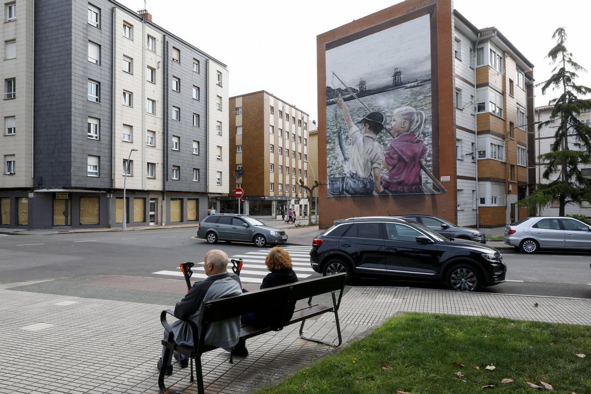 El mural en la calle Federica Montseny, en Gijón.