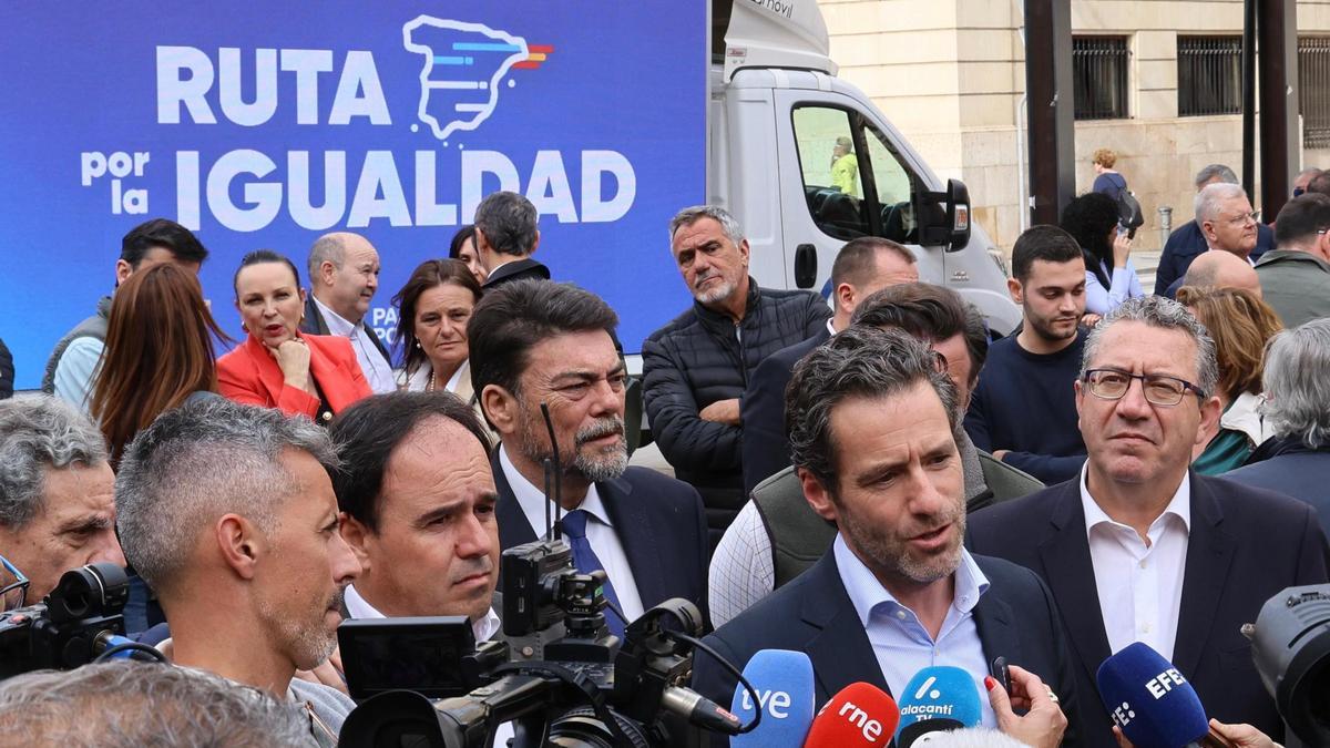El portavoz nacional del PP, Borja Sémper, comparece en Alicante