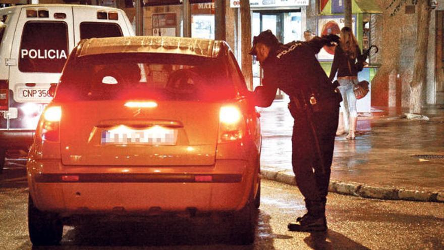 Control policial en la Porta de Sant Antoni