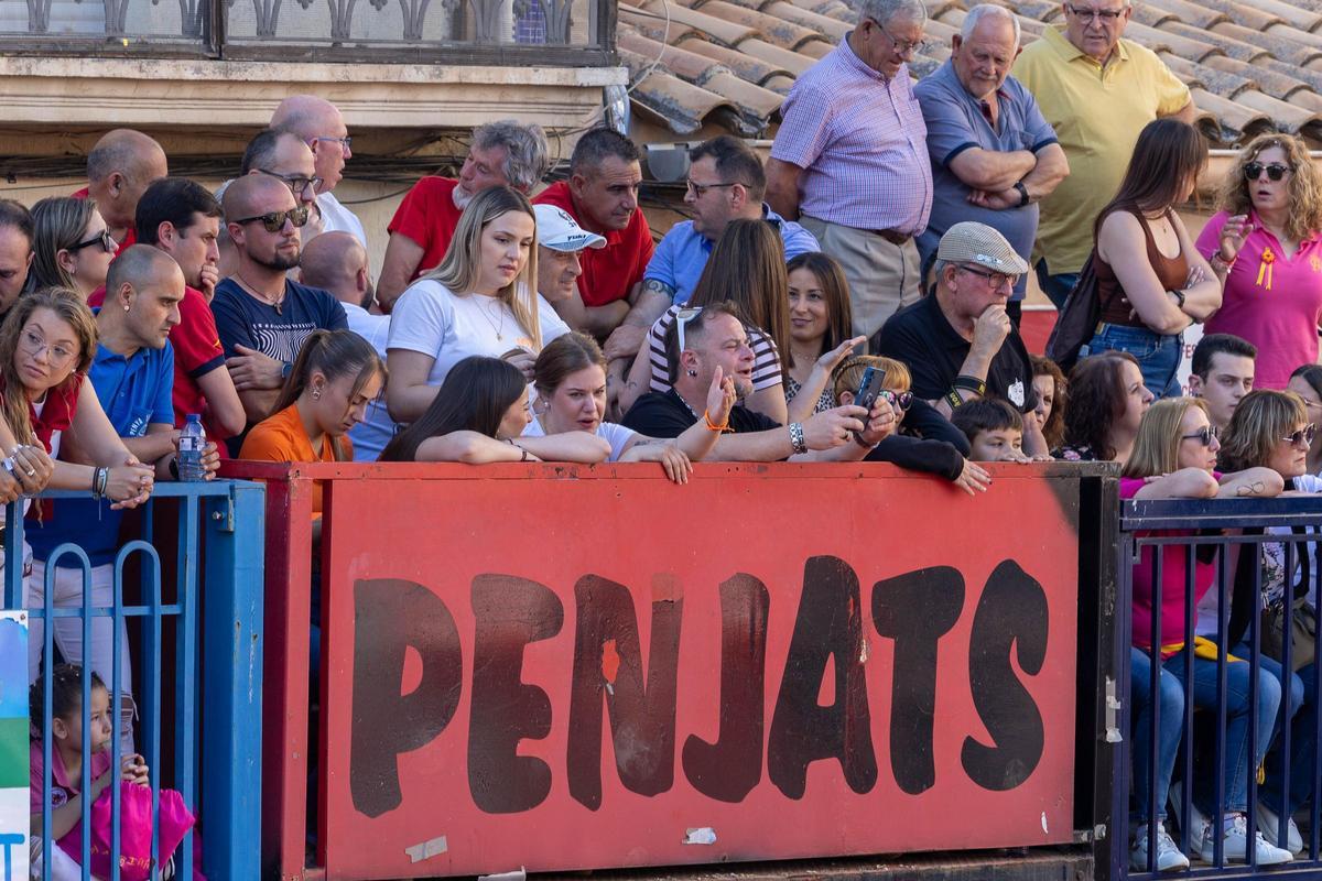 La programación taurina cuenta con la participación activa de las peñas.
