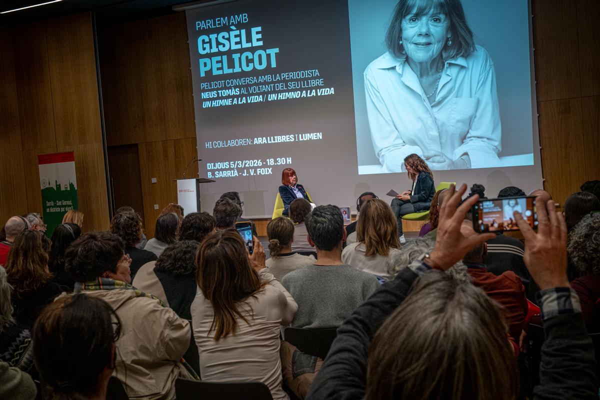 Imagen de la sala  J. V. Foix de Barcelona, durante el acto de presentación del libro, Un himno a la vida. Mi historia.